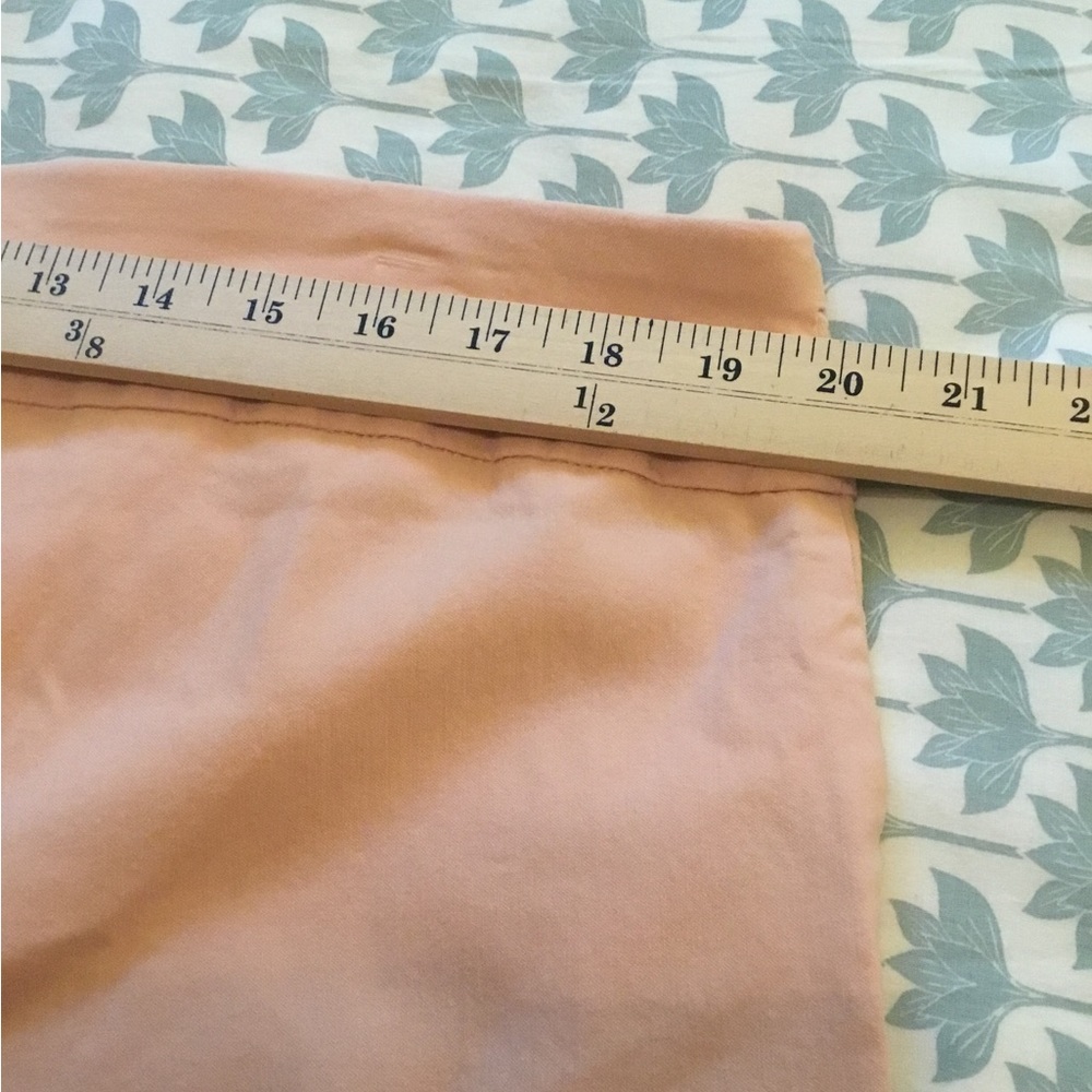 JM COLLECTION CAPRIS XXL Peachy pink. Stretchy.NWOT. Cute detail at waist - Picture 6 of 8
